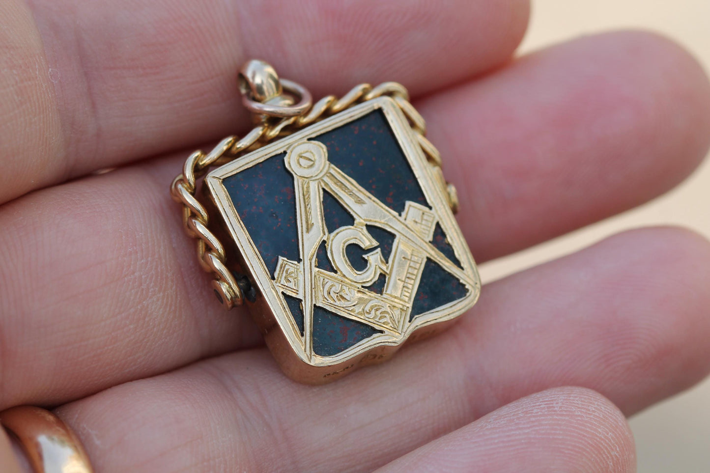 Antique 18ct Gold Masonic Bloodstone Spinner Fob | Freemason Pendant