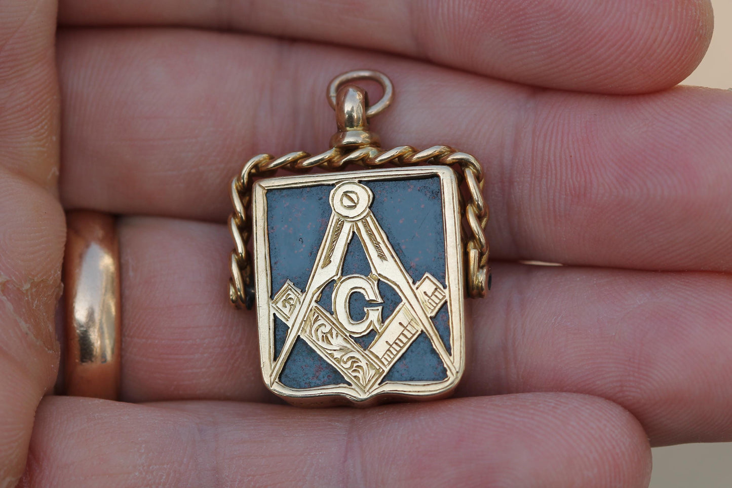 Antique 18ct Gold Masonic Bloodstone Spinner Fob | Freemason Pendant