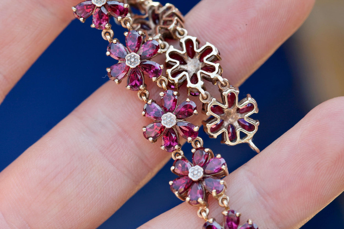Vintage 9ct Gold Garnet Floral Bracelet | 15ct Natural Garnets | 20.1g