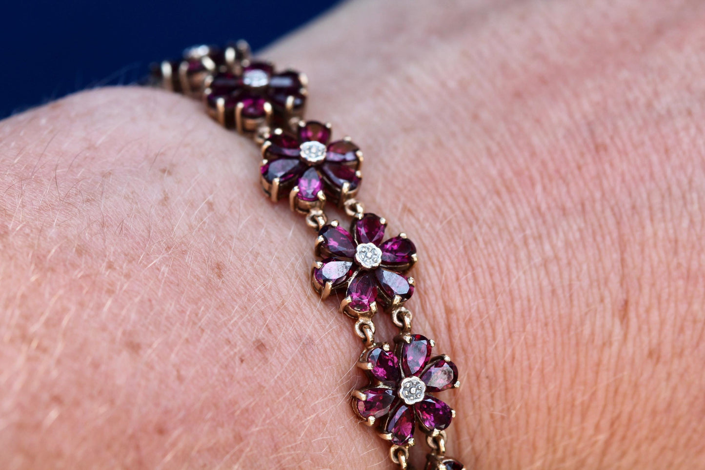 Vintage 9ct Gold Garnet Floral Bracelet | 15ct Natural Garnets | 20.1g