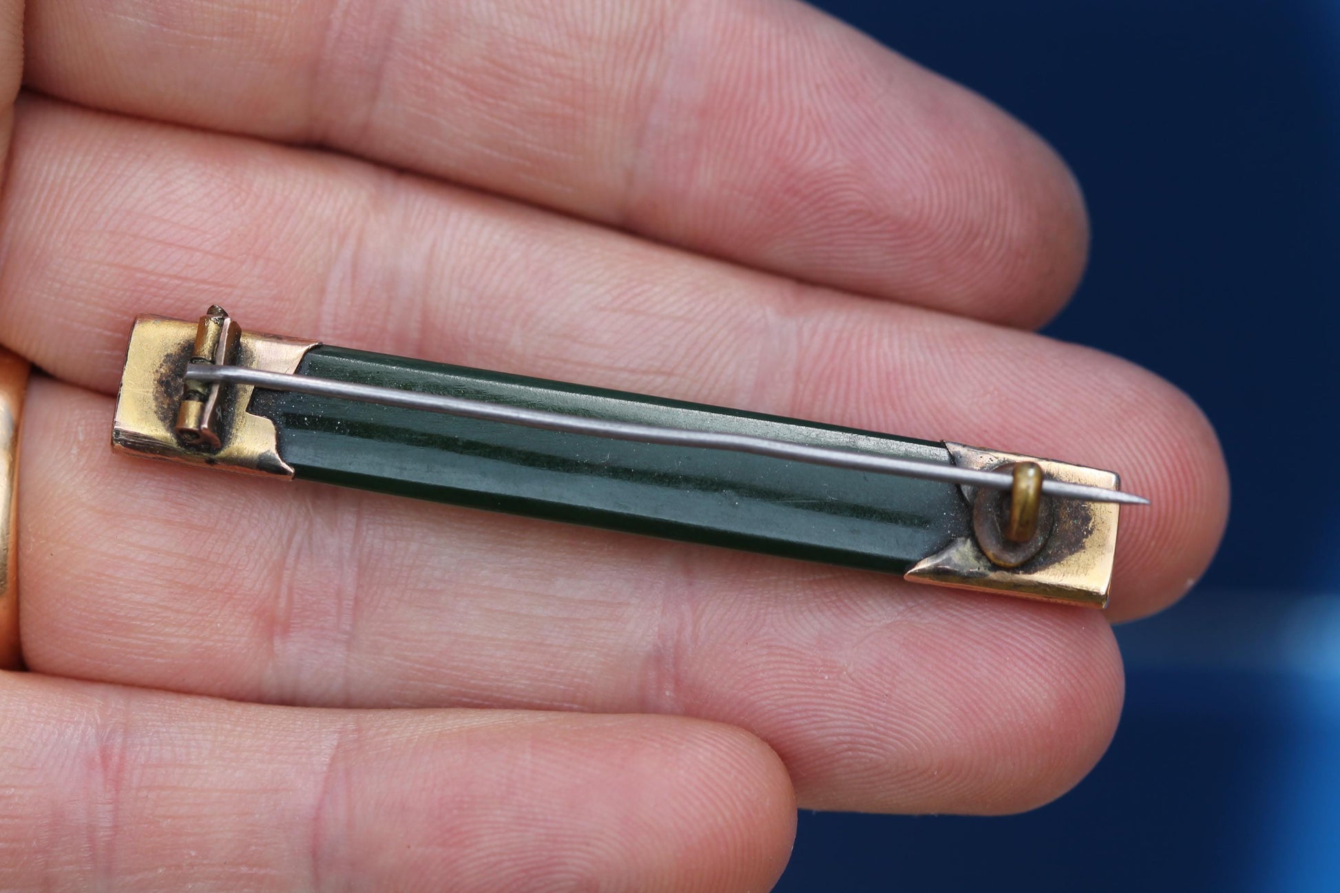Antique-9ct-Gold-&-New-Zealand-Nephrite-Brooch-|-Bar-Brooch-|-Edwardian