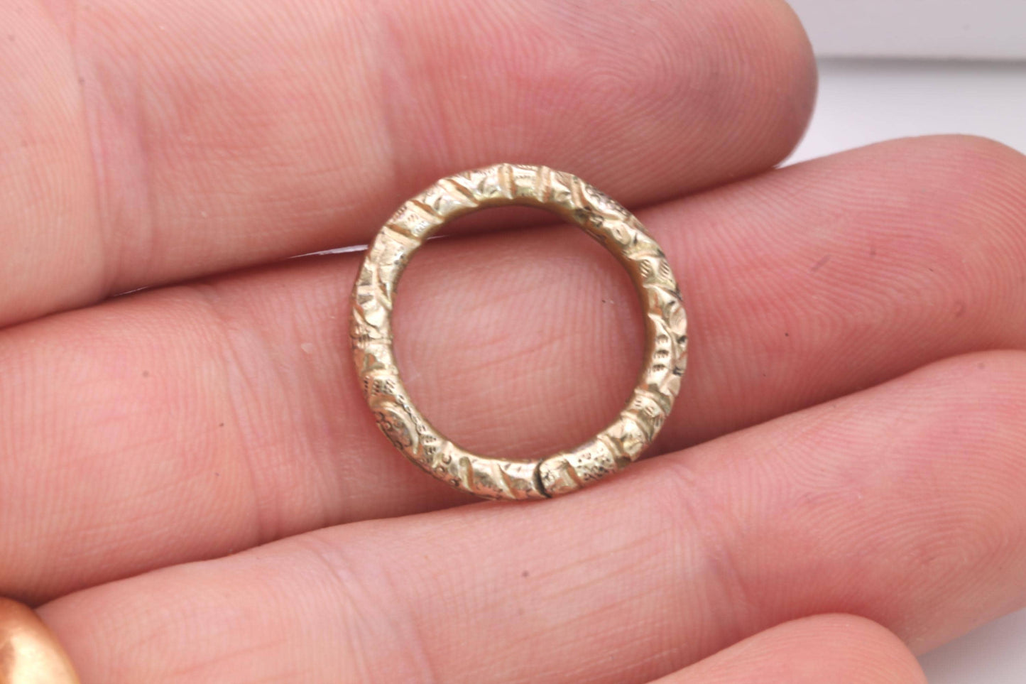 Antique Victorian Rolled Gold Split Ring Clasp | Chased Pendant Connector