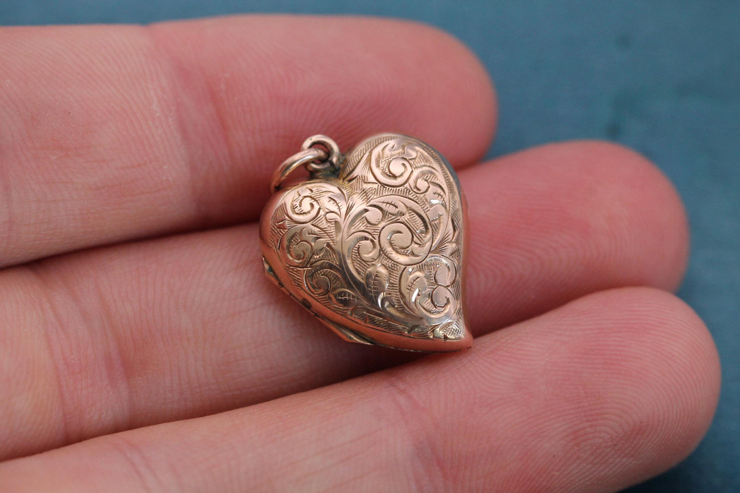 Antique Edwardian 9ct Gold Heart Locket | Engraved Heart Pendant | c.1910