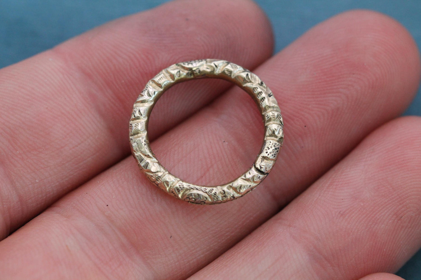 Antique Victorian Rolled Gold Split Ring Clasp | Chased Pendant Connector