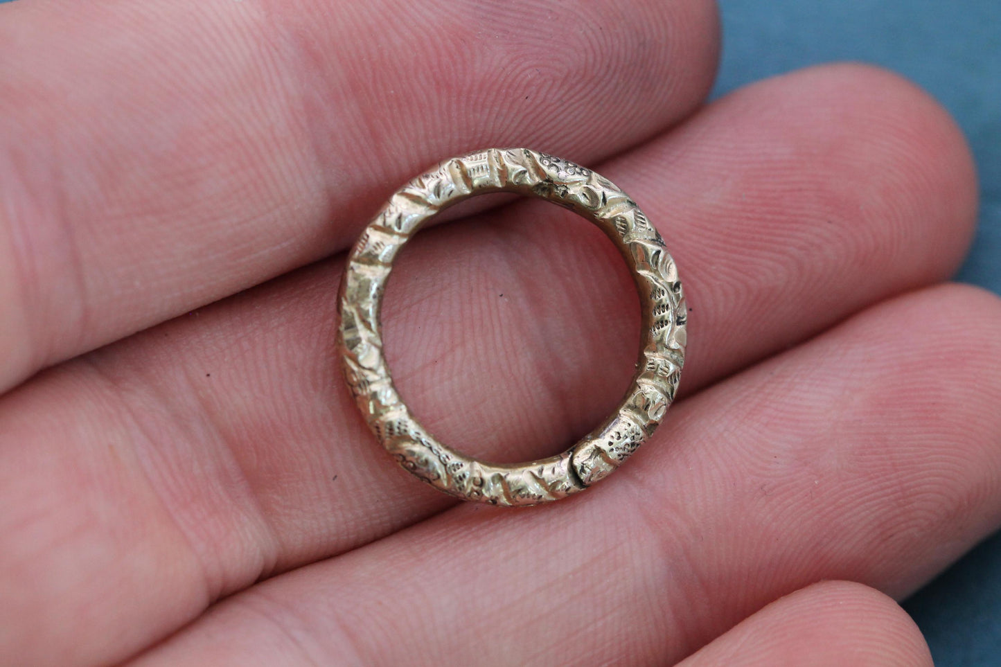 Antique Victorian Rolled Gold Split Ring Clasp | Chased Pendant Connector