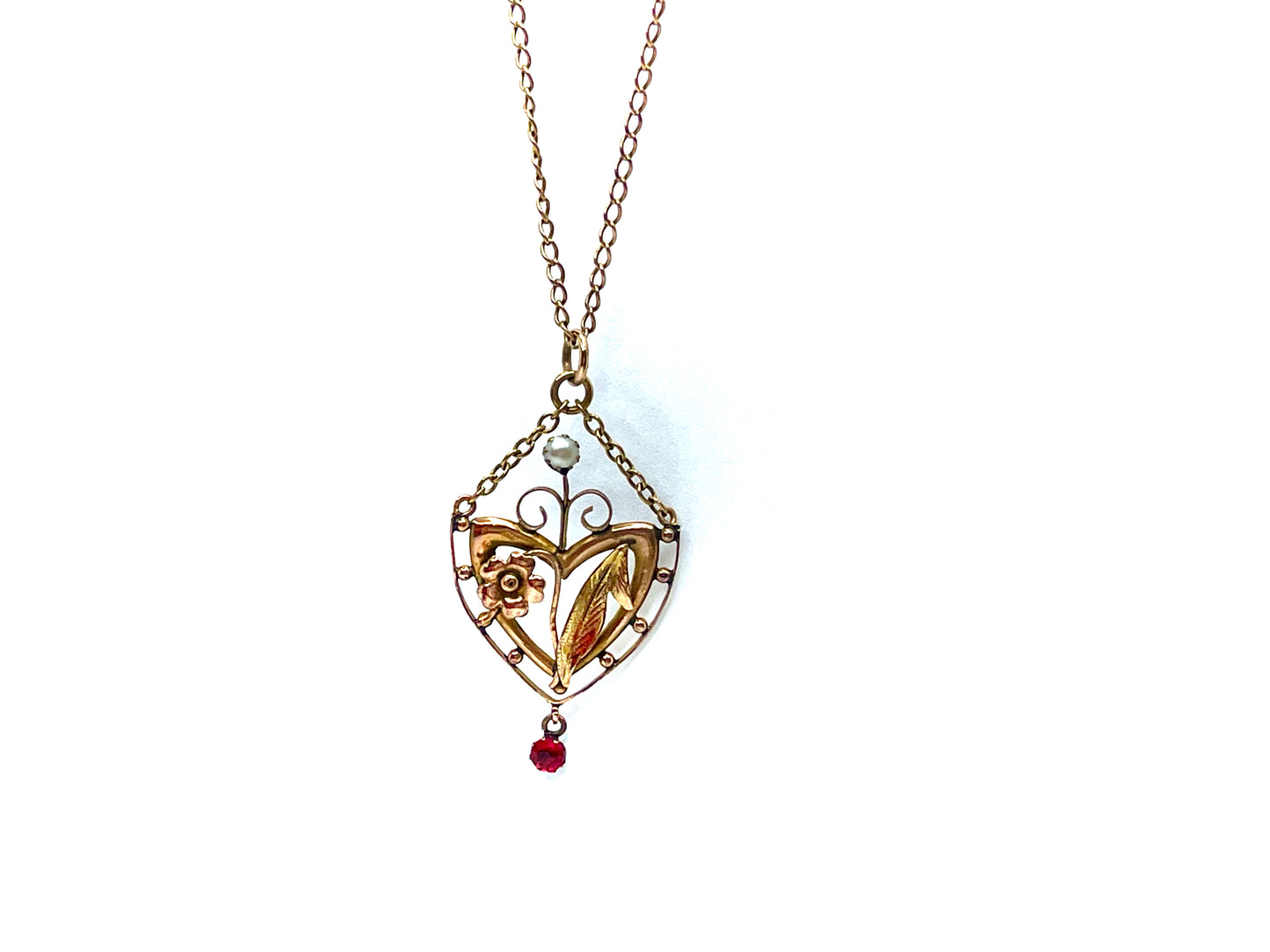 edwardian-9ct-gold-necklace-with-pendant