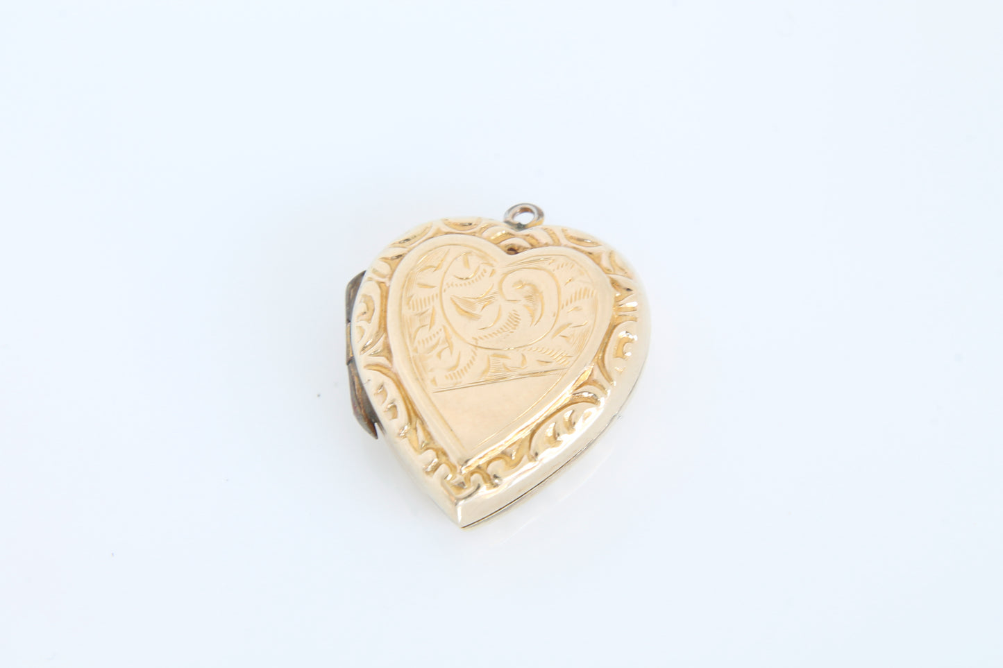 9ct-gold-back-front-heart-locket