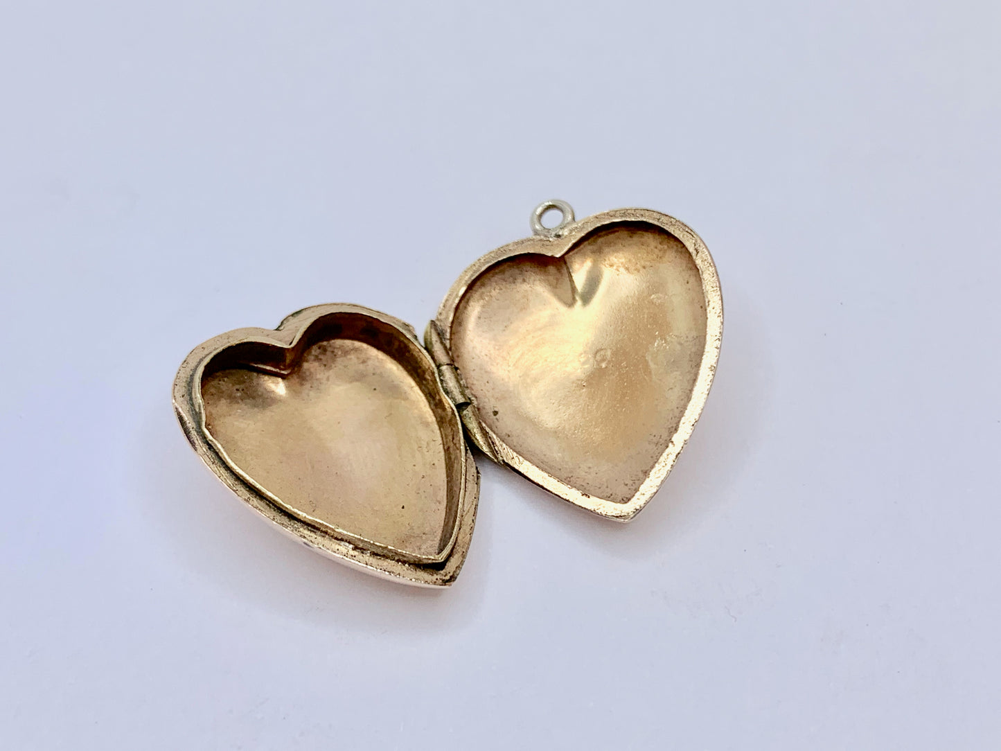 9ct-antique-art-deco-heart-locket