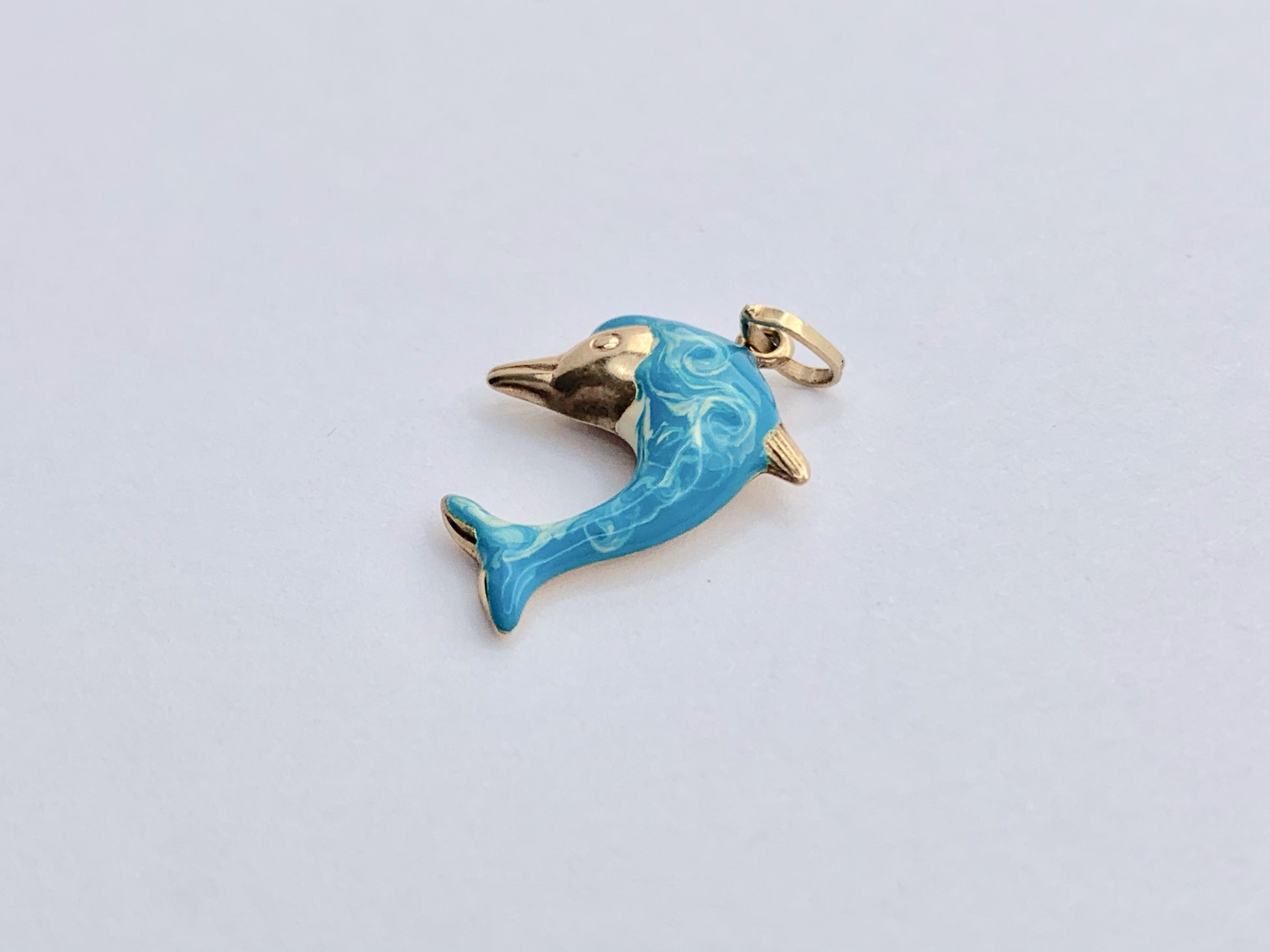 vintage-9ct-gold-dolphin-charm