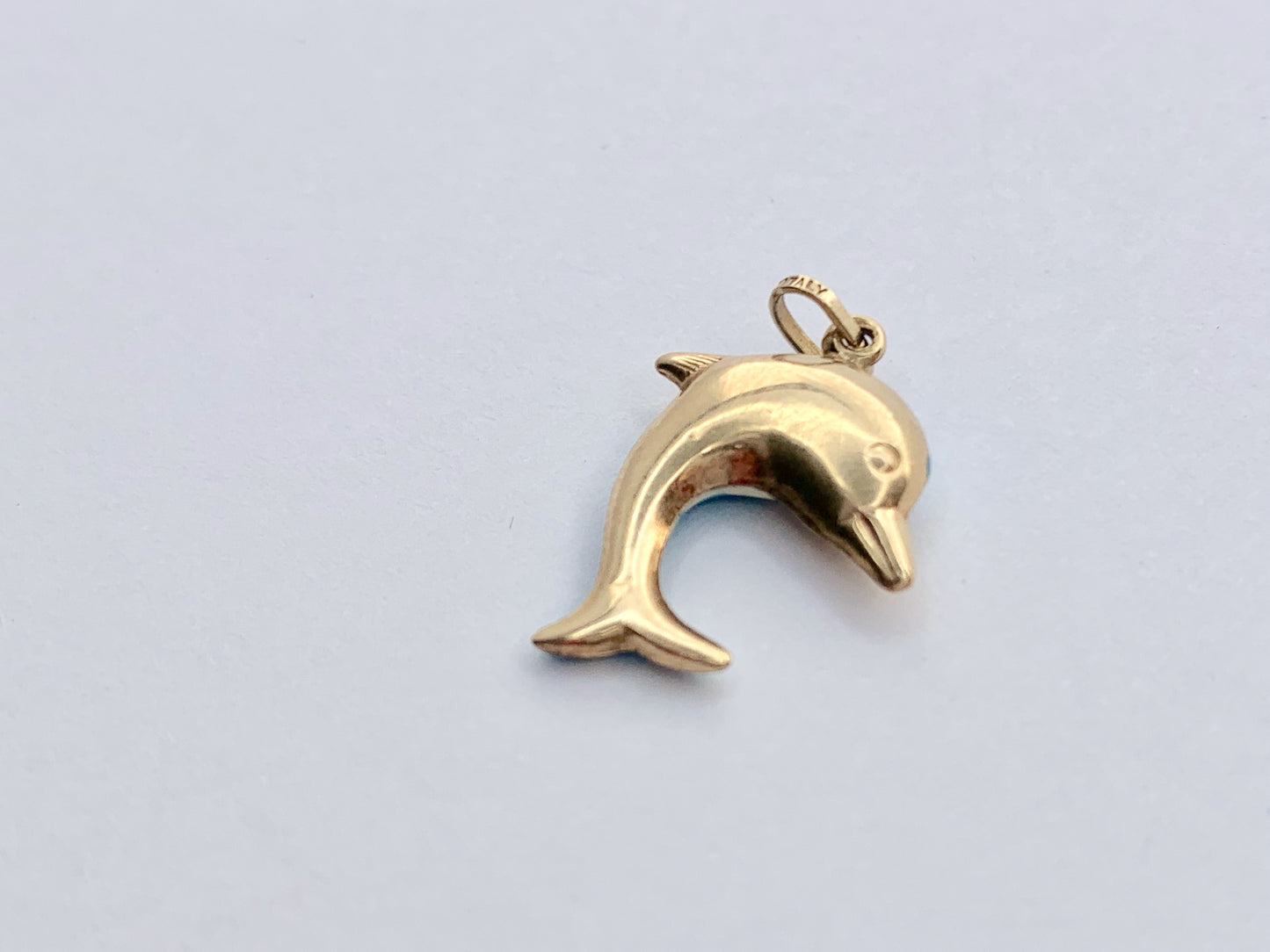 vintage-9ct-gold-dolphin-charm