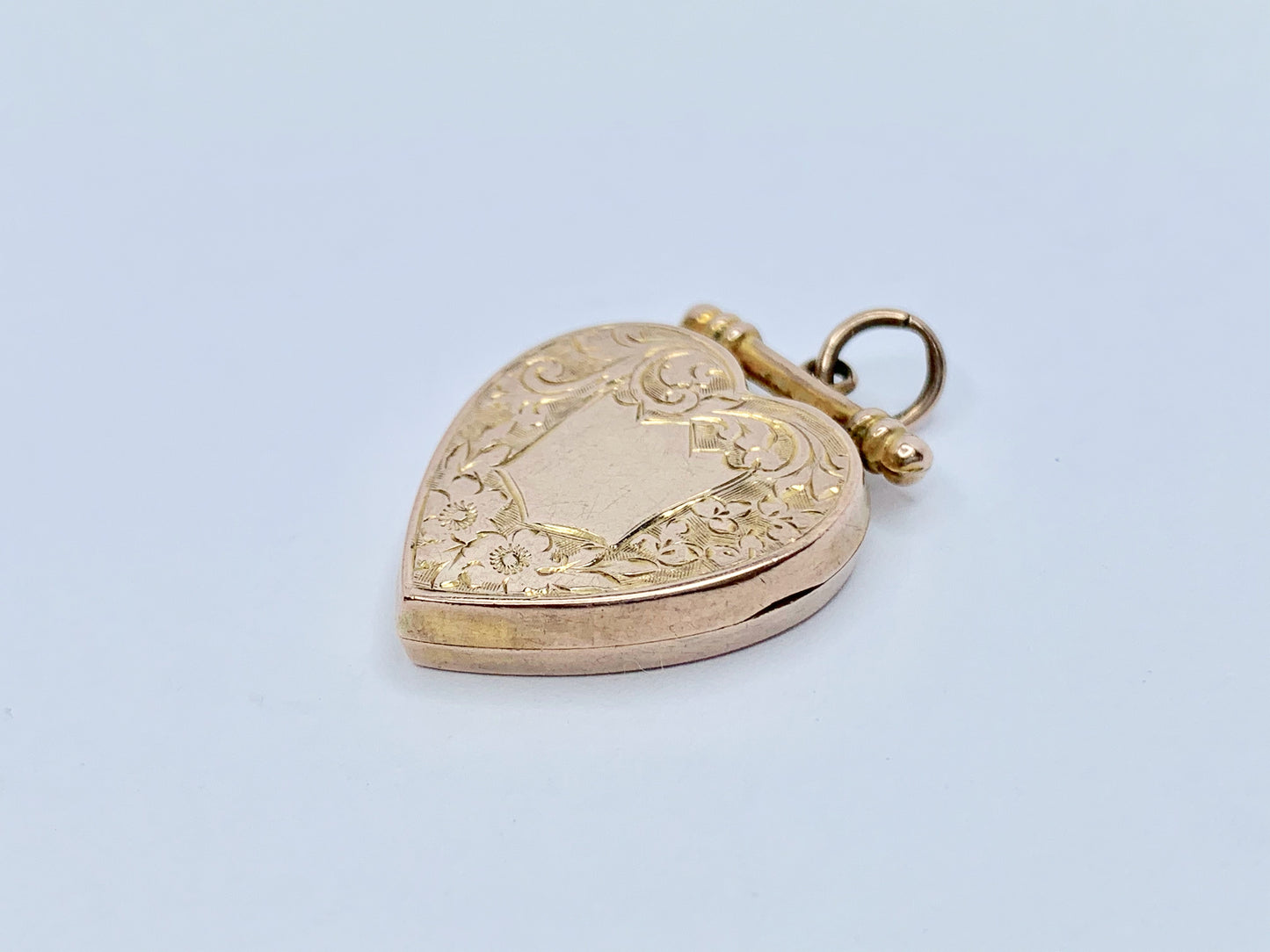edwardian-9ct-gold-heart-locket