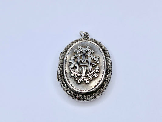 victorian-silver-amity-eternity-infinity-locket