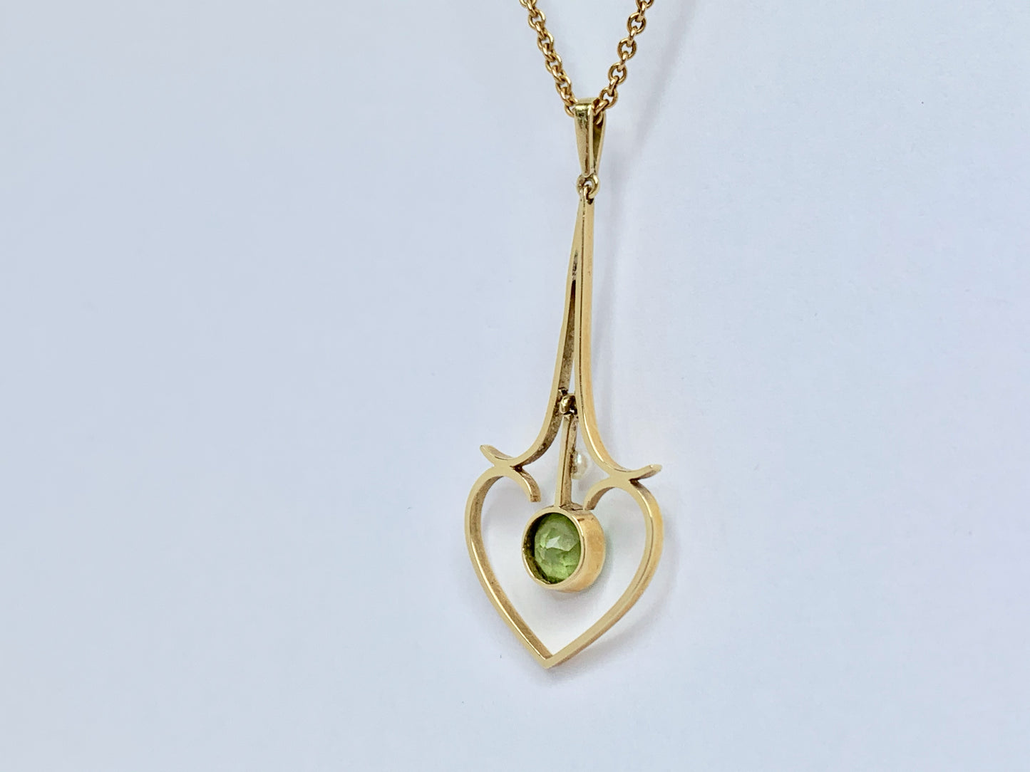 edwardian-15ct-gold-peridot-and-pearl-necklace