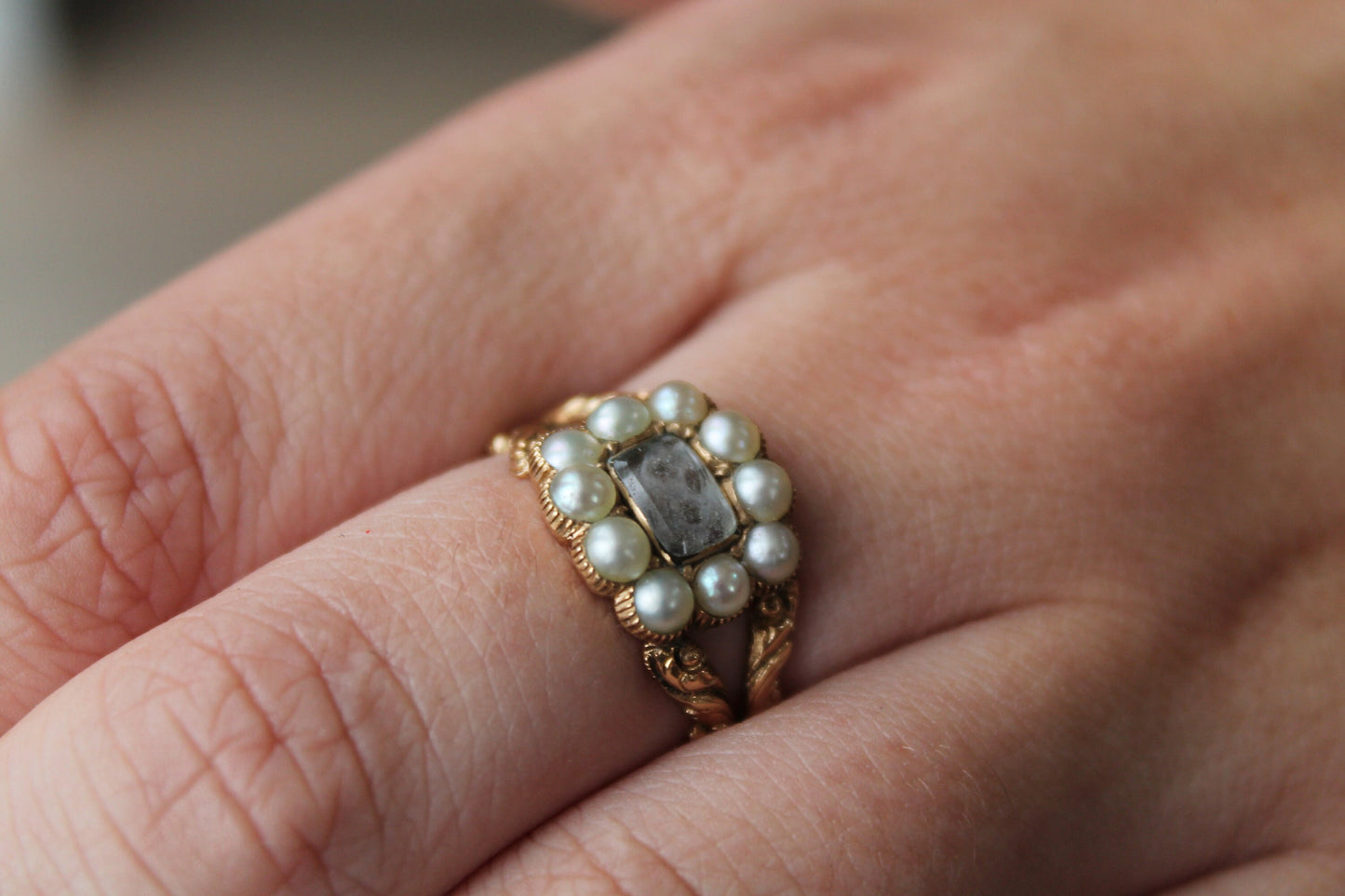 georgian-15ct-gold-mourning-ring-c-1820