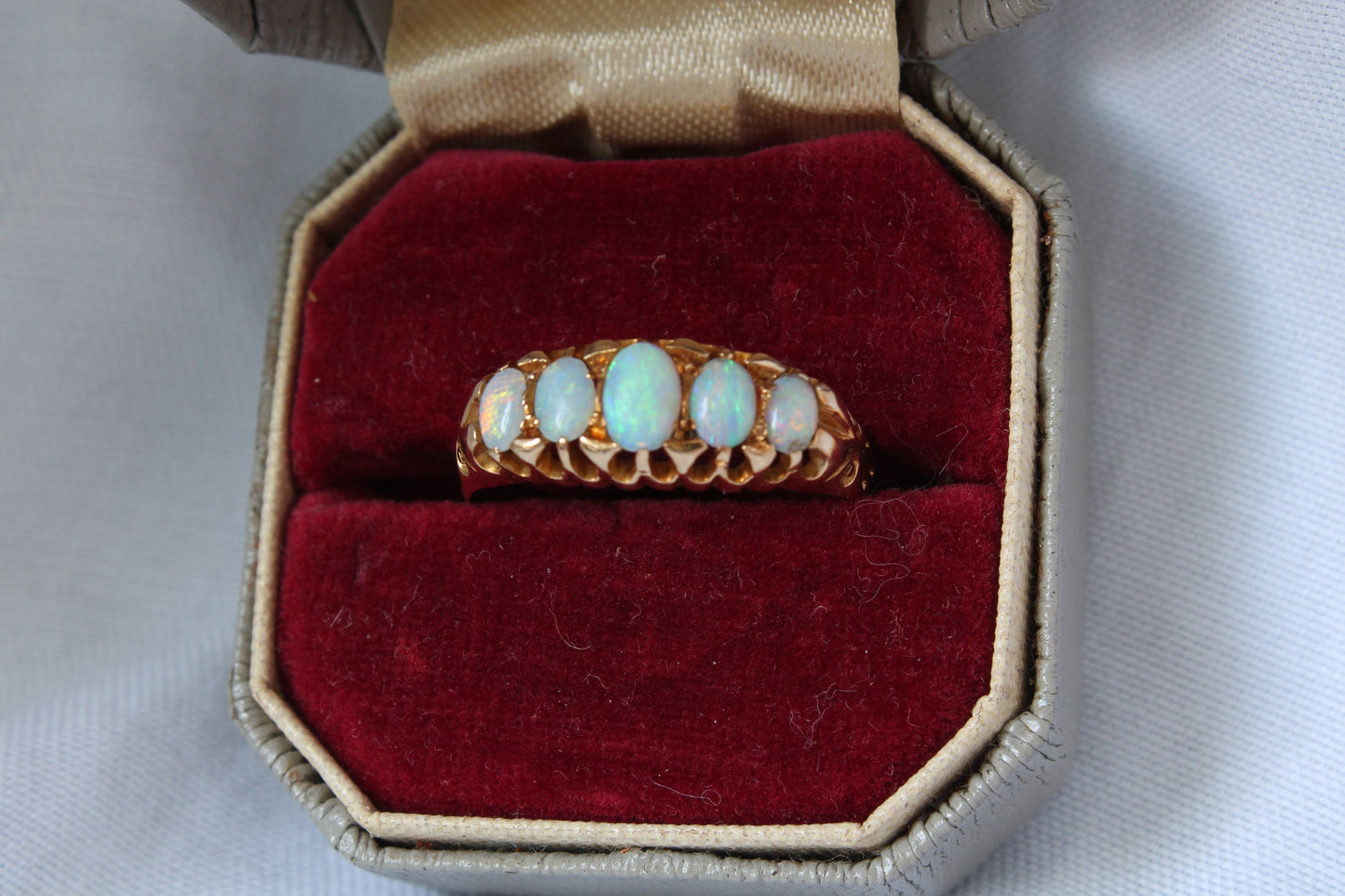 antique-victorian-18ct-gold-opal-ring