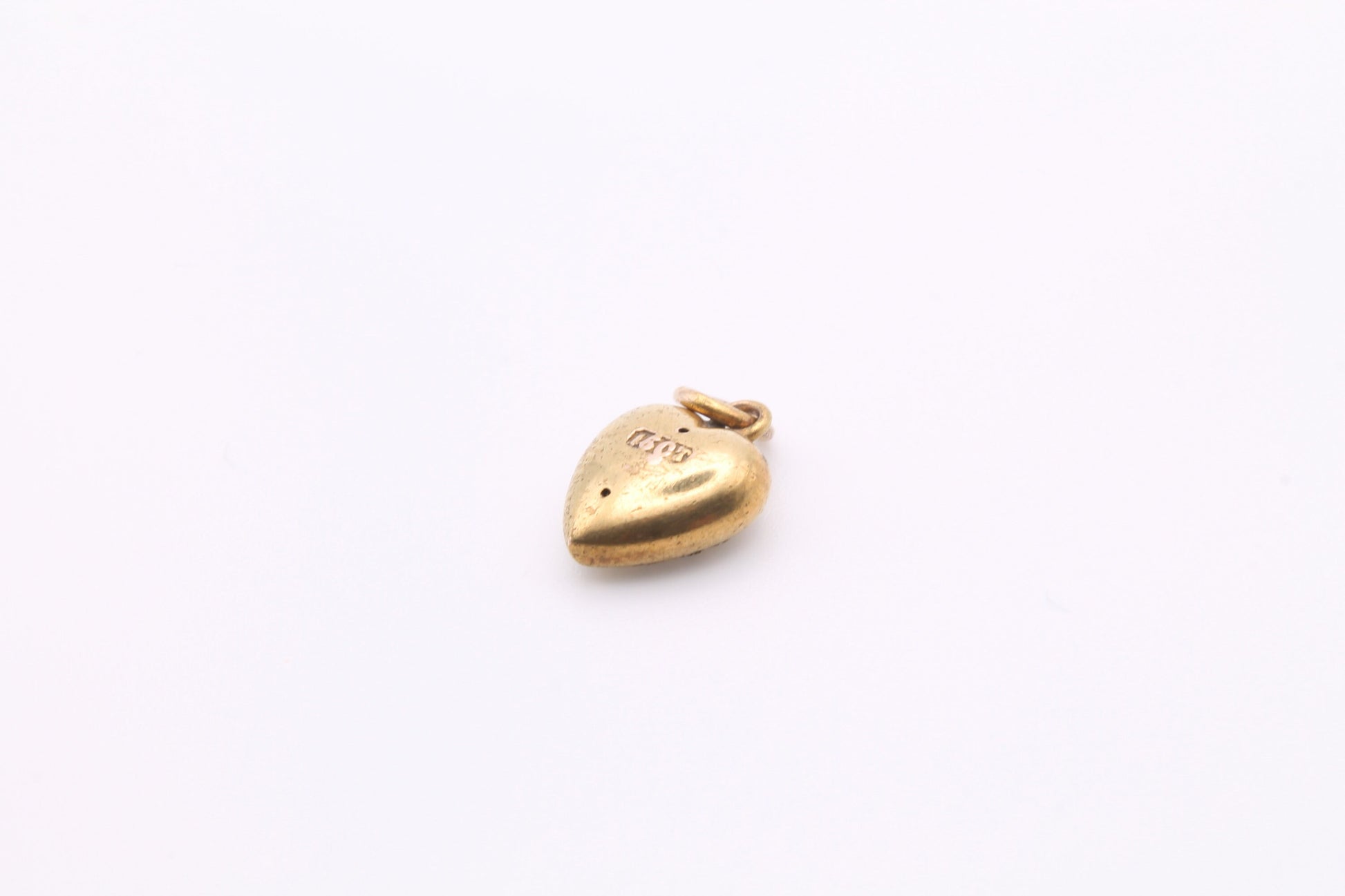 antique-victorian-15ct-gold-engraved-heart-charm-pendant