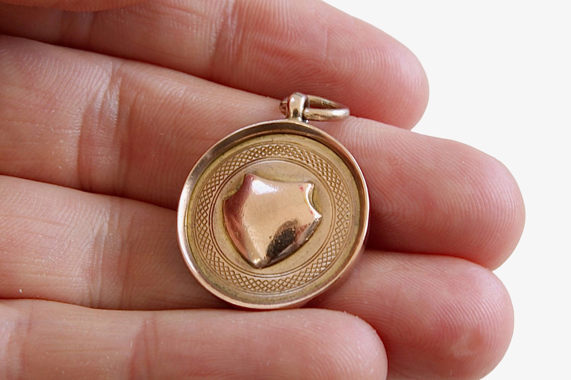 antique-9ct-gold-pendant