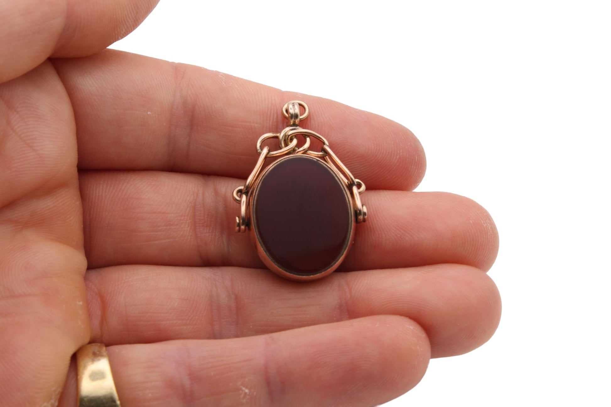 edwardian-9ct-gold-bloodstone-carnelian-swivel-pendant