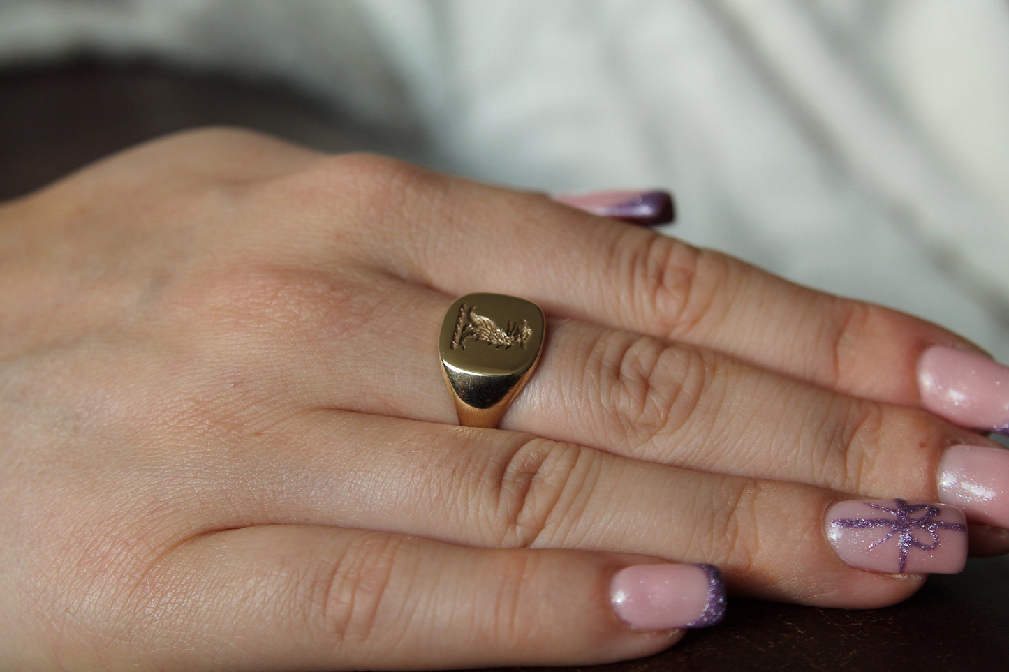 vintage-9ct-yellow-gold-intaglio-signet-ring-griffin-crest
