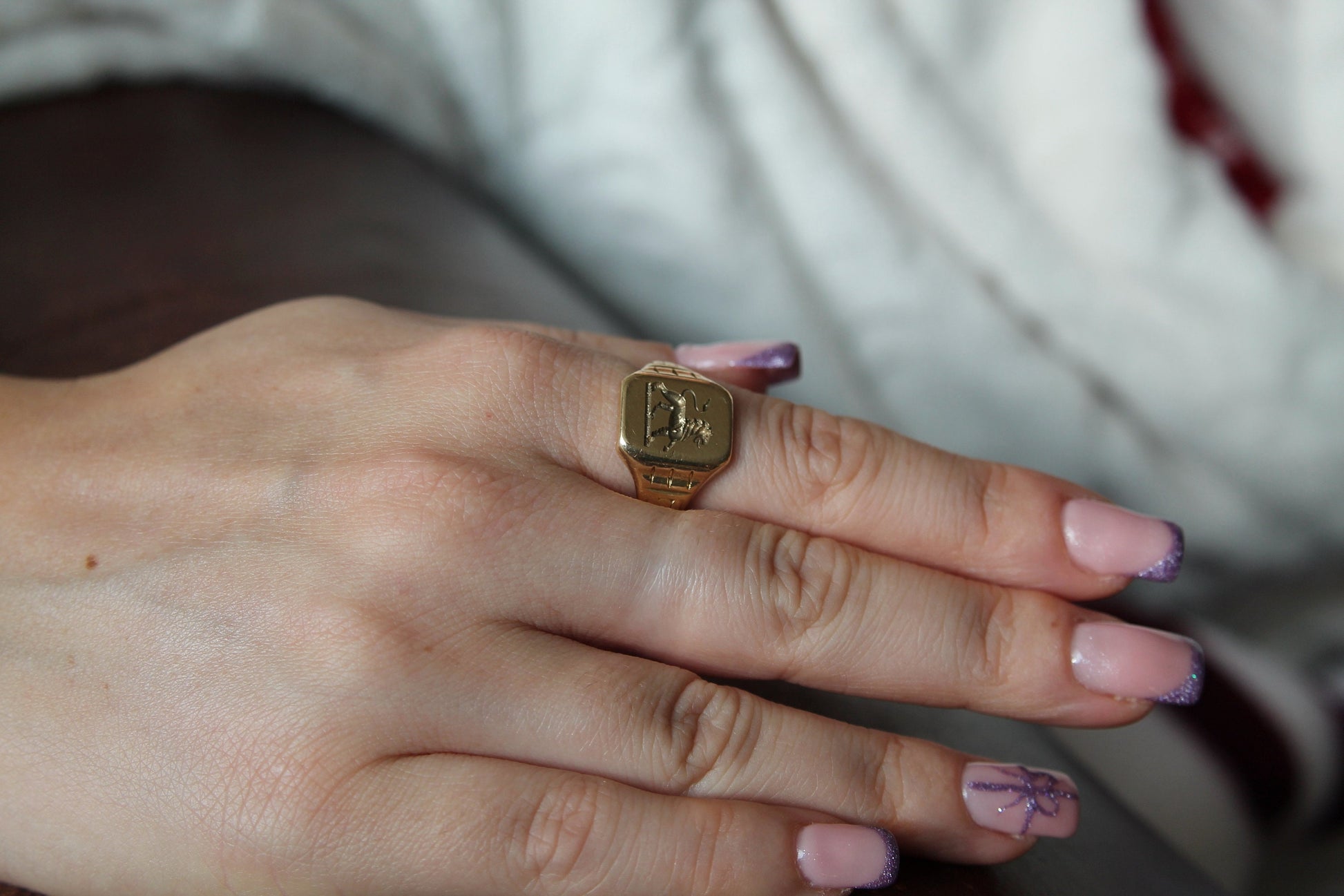 antique-18ct-gold-intaglio-signet-ring-lion-crest-c-1920