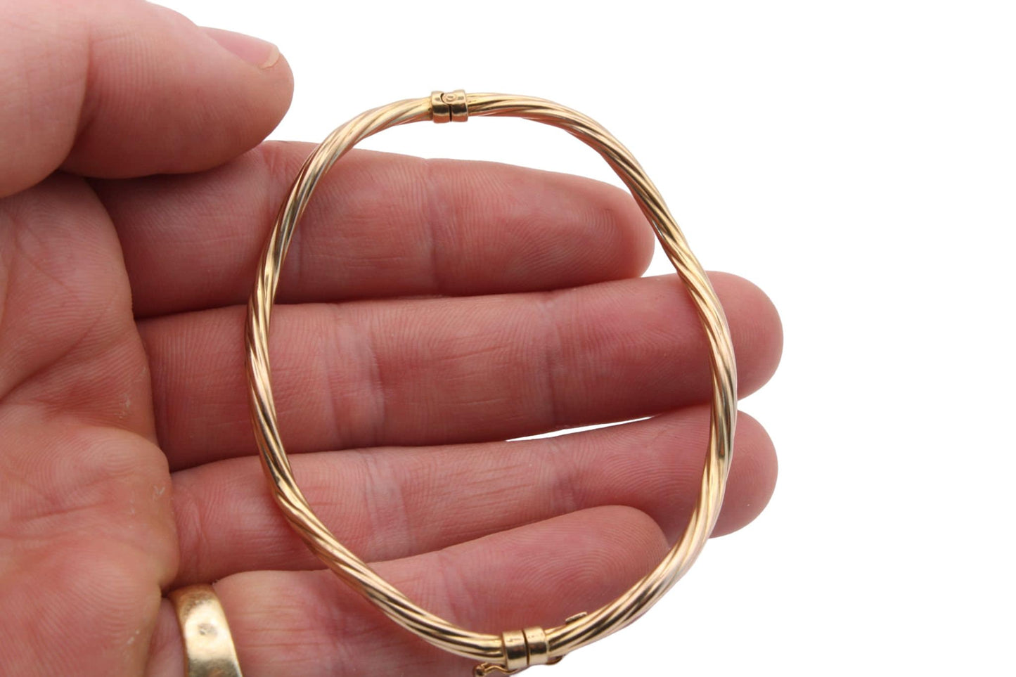 Vintage 9ct Gold Hollow Bangle