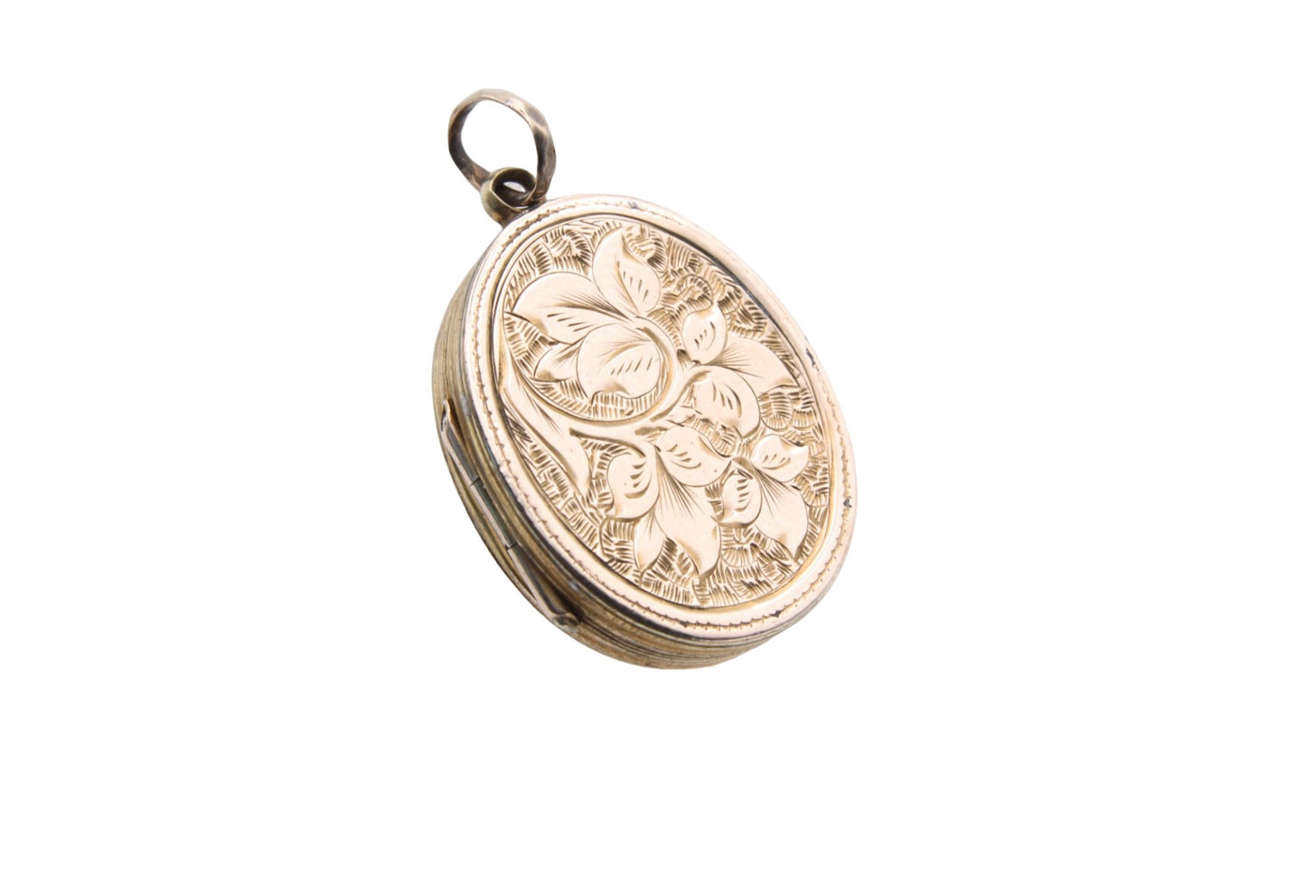 antique-victorian-9ct-gold-back-front-foliate-engraved-locket
