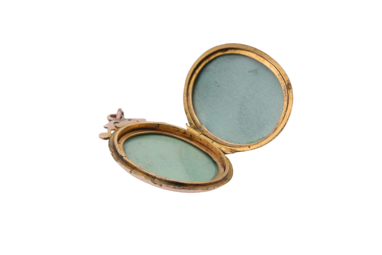 antique-9ct-gold-foliate-locket