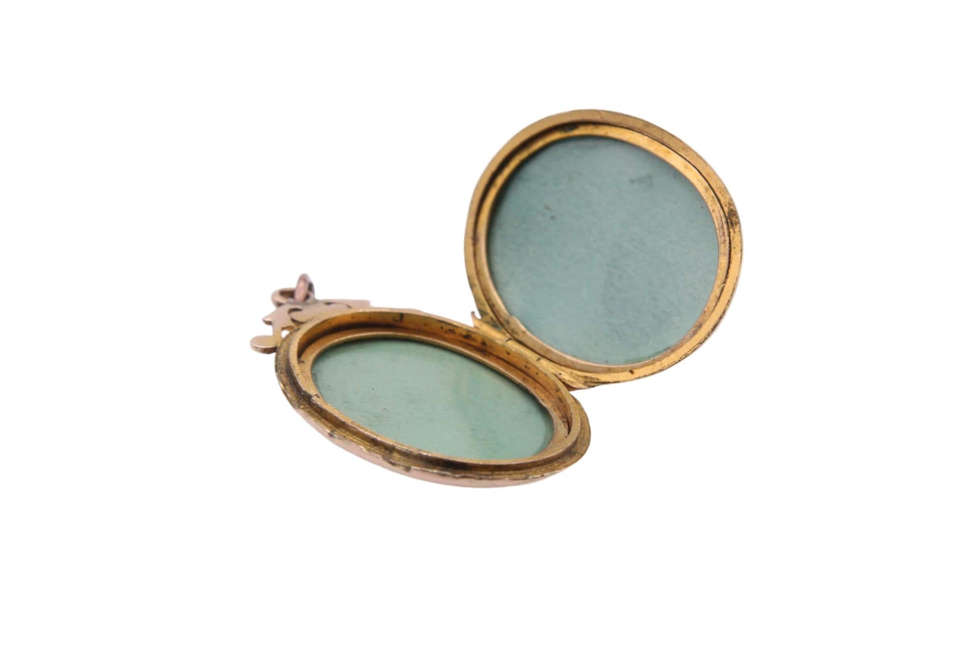 antique-9ct-gold-foliate-locket