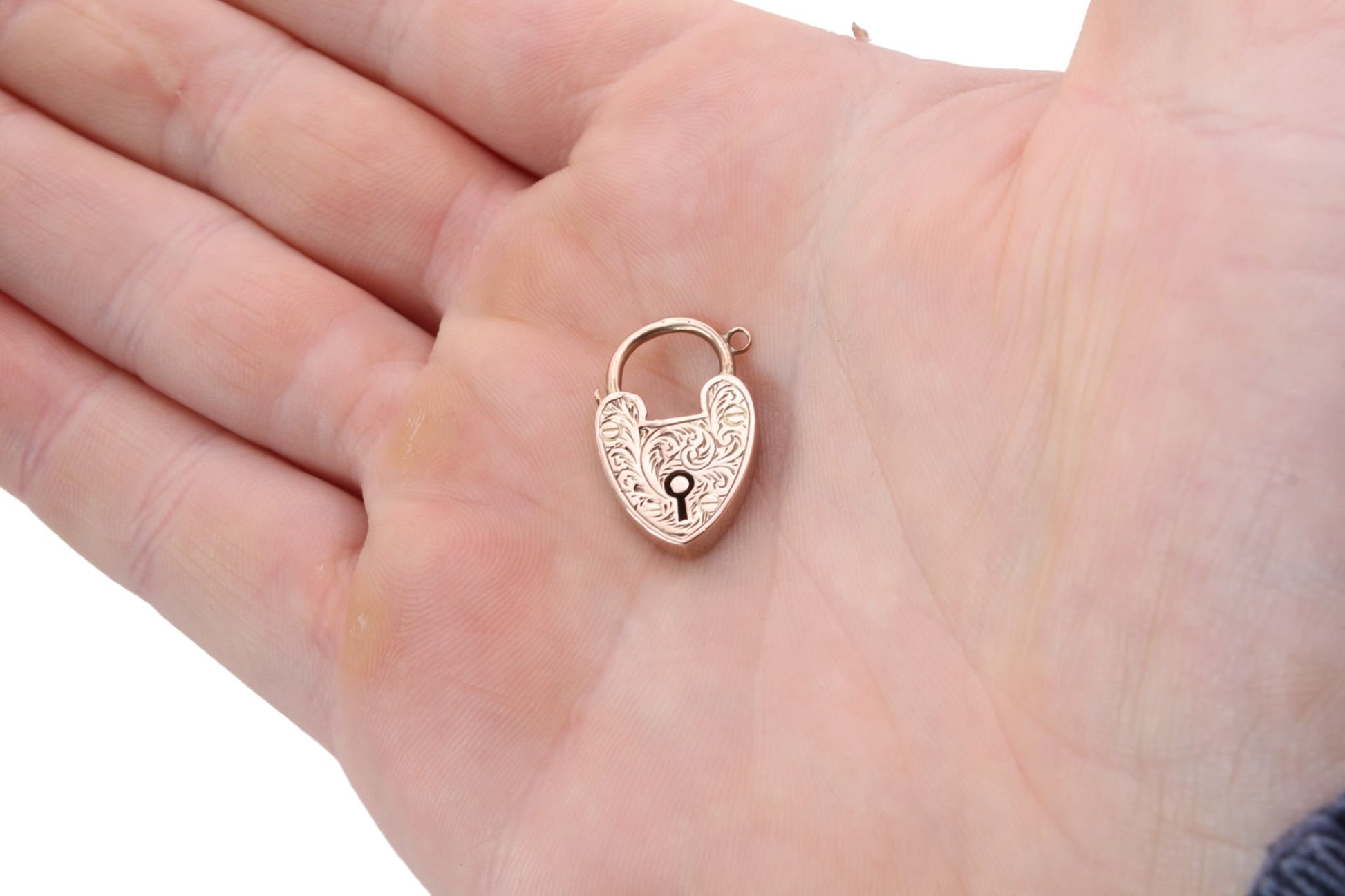 antique-9ct-rose-gold-chased-padlock-pendant
