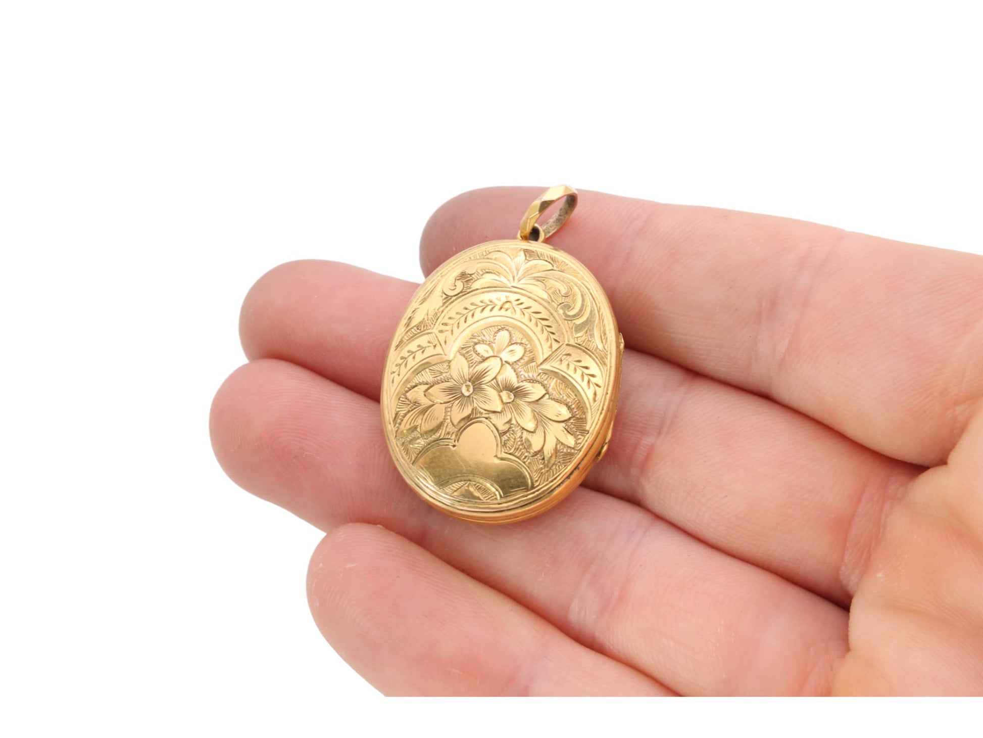 antique-victorian-9ct-gold-back-front-forget-me-not-decorative-locket
